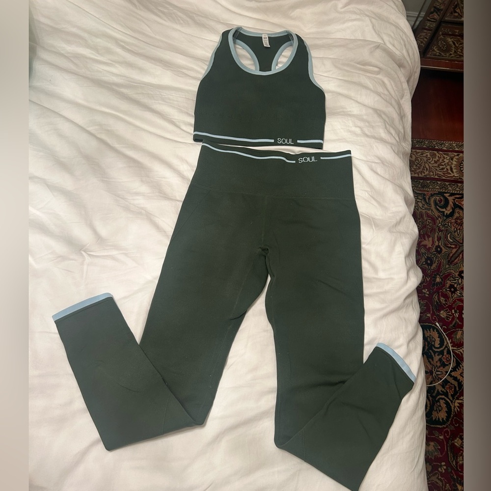 GREEN SOULCYCLE WORK OUT SET